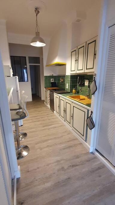 Appartement Centre-Historique 70 M2 Frejus Exterior photo